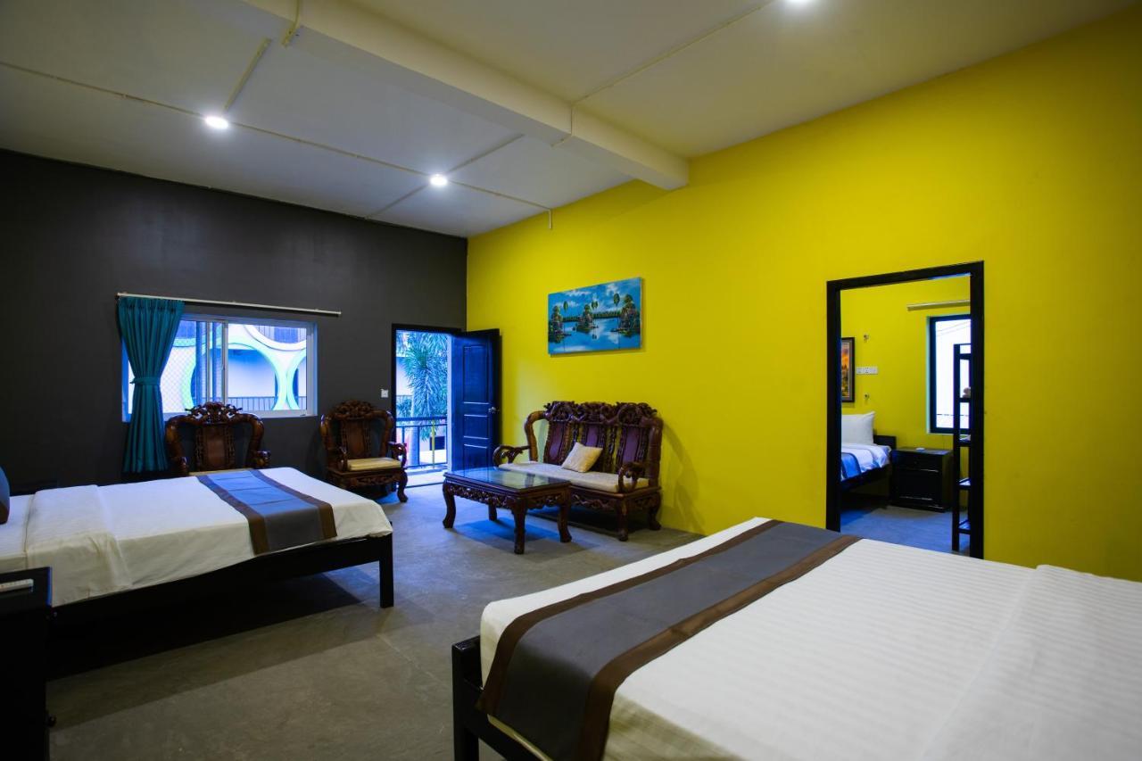 White Rabbit Hostel Siem Reap Esterno foto