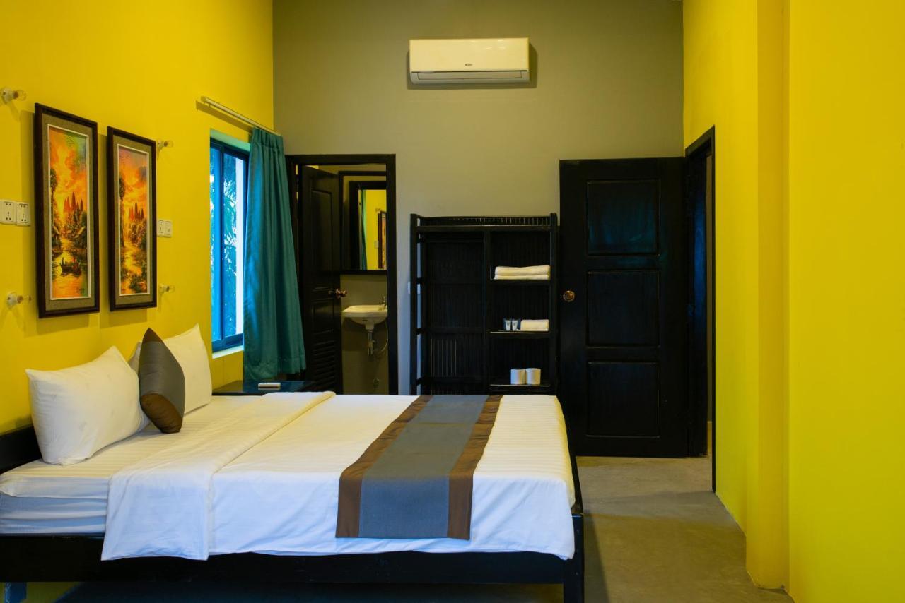 White Rabbit Hostel Siem Reap Esterno foto