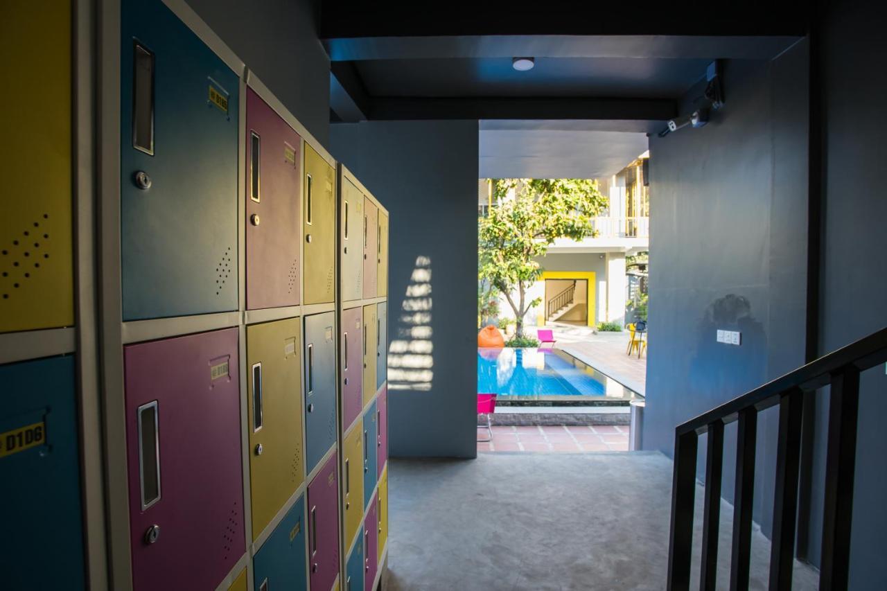White Rabbit Hostel Siem Reap Esterno foto